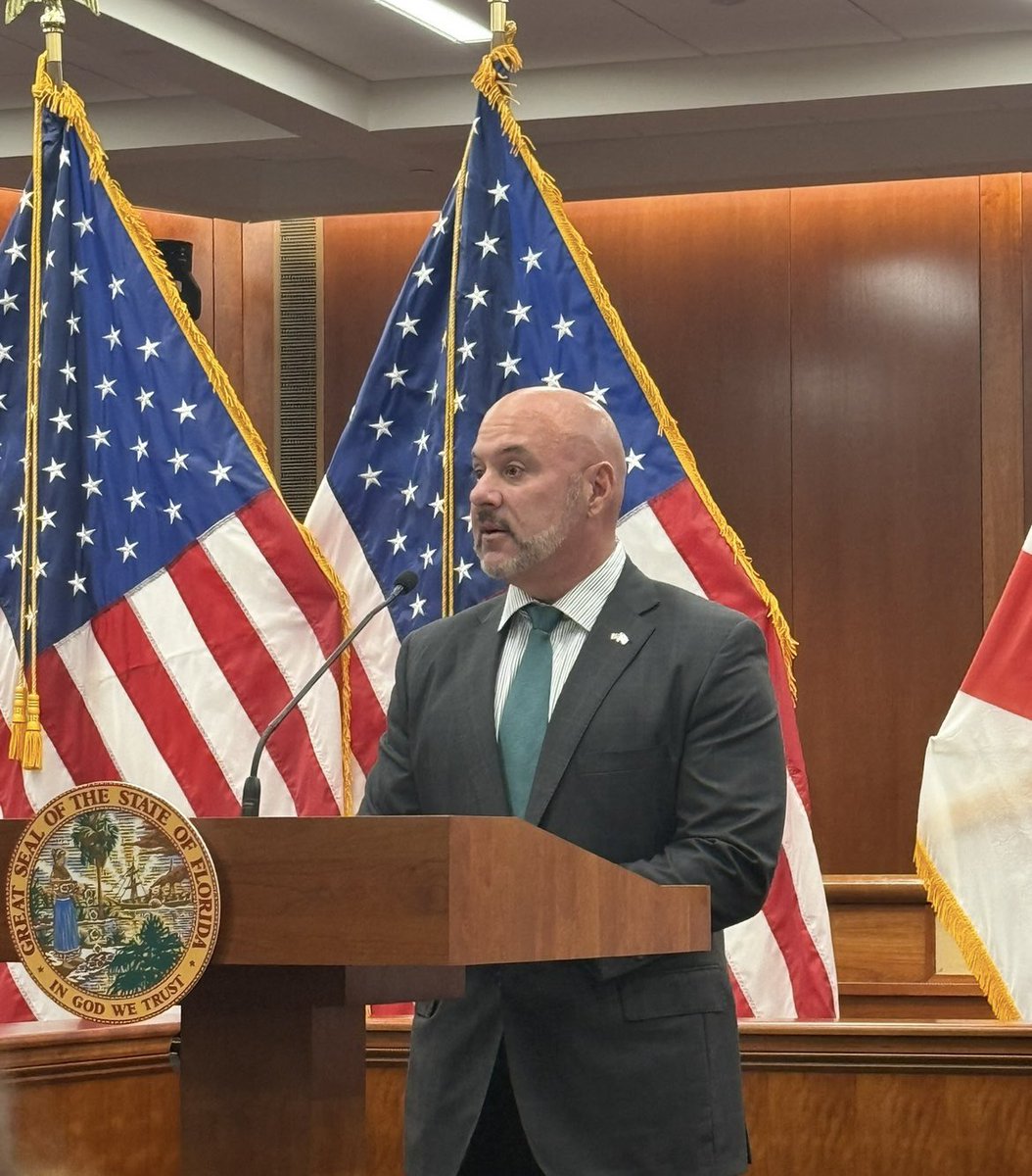JayCollinsFL's tweet image. Today, I had the honor of witnessing my good friend Blaise Ingoglia be sworn in as Florida’s Chief Financial Officer.
Blaise is a proven conservative, a fierce defender of the taxpayer, and a warrior for accountability. I’ve stood beside him in many battles, and I know he brings…