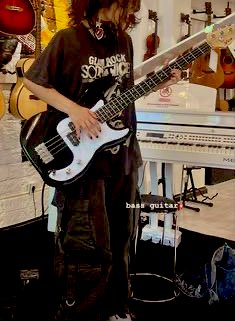 SixStringSucker's tweet image. put me out of my misery 

my mind feels like an archenemy.