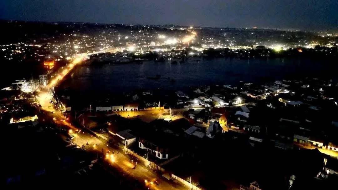 JumbaDrc's tweet image. #RDC #Congo 🇨🇩 
📍 #KALEMIE by NIGHT