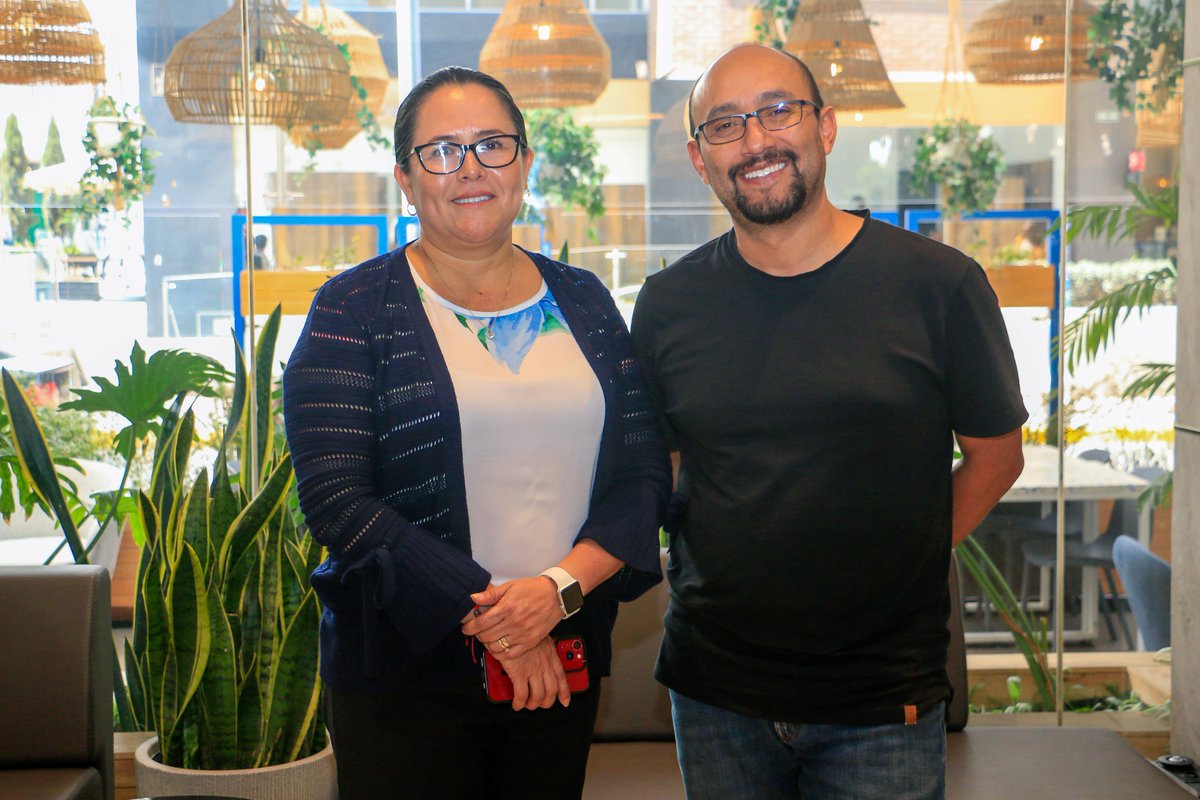🧬 Reunión con INABIO: Articulando esfuerzos para la conservación de la biodiversidad

María Victoria Reyes, rectora de Ikiam y Francisco Prieto, subdirector del Instituto Nacional de Biodiversidad (INABIO), mantuvieron una reunión para conocer de cerca los avances del Proyecto