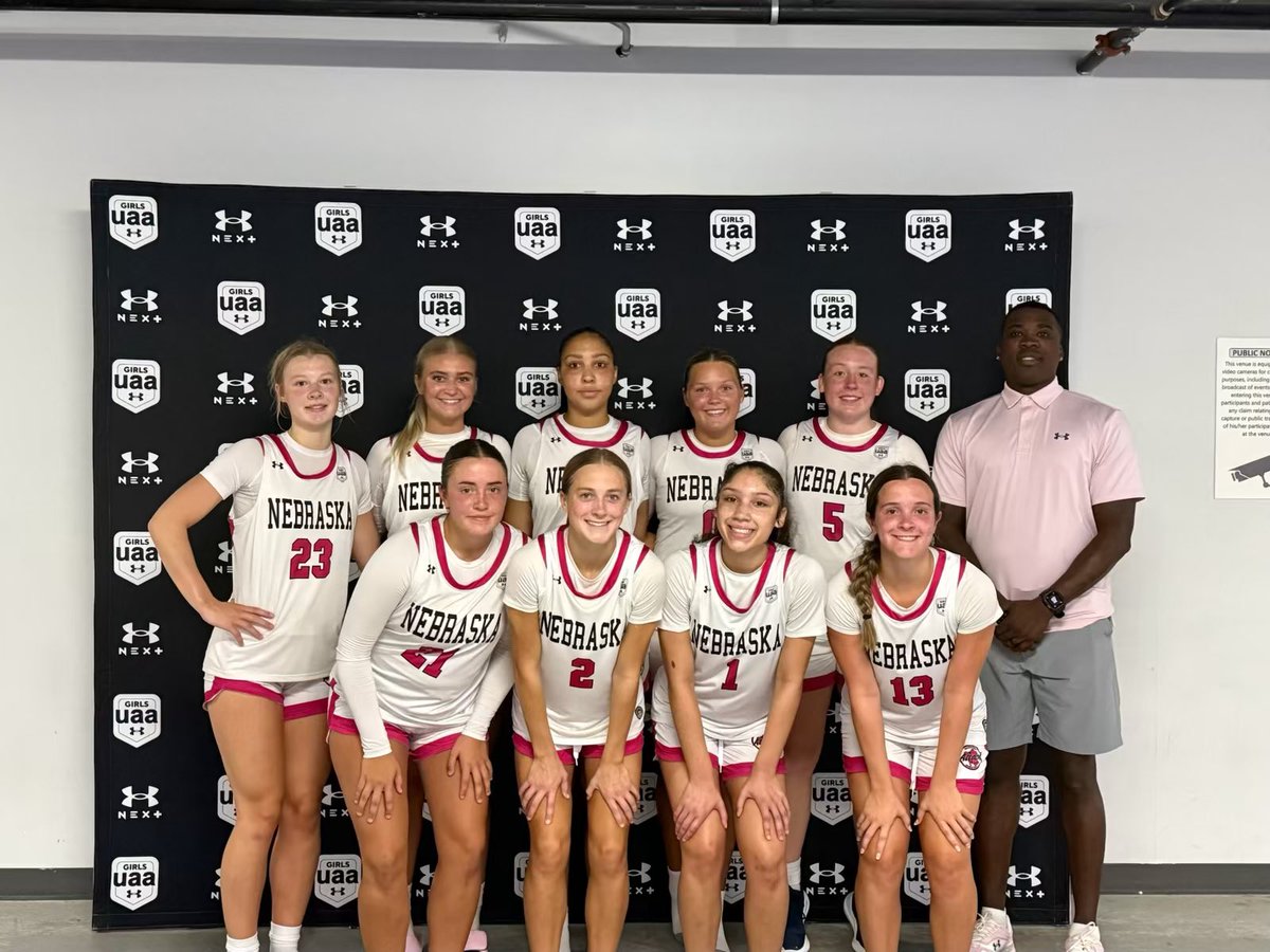 LaurenCarlsen1's tweet image. As my final AAU season has come to an end, I’d like to thank @NebraskaAttack for the many years in the program, and the long lasting friendships I’ve made along the way. Thank you @DBatten22 and @A_Phillips4 for my last summer season. I’ve grown a lot as a player.