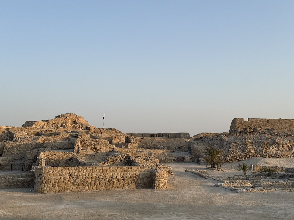 tomrocksmaths's tweet image. Old meets new at Bahrain Fort.
Archaeological excavations have unearthed 7 stratified layers dating from 2300 BC to 18th Century Persians. The layers cover a depth of 12m, so assuming a linear relationship between depth and time, how deep were the Persian relics buried?