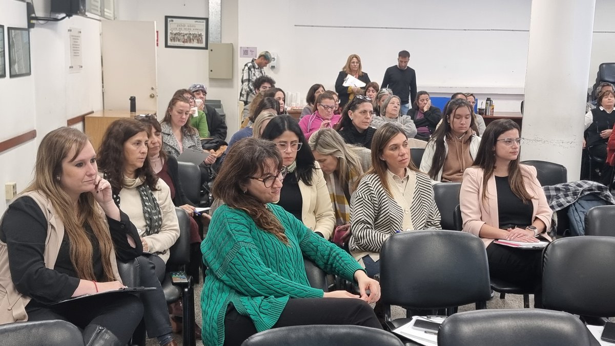 MTSSuy's tweet image. Se realizó esta mañana la segunda jornada de capacitación organizada por la dirección General del MTSS. En esta oportunidad se trató del taller "Discriminación de Género en el ámbito laboral", que contó con la participación de la directora General del MTSS, Laura Bajac.