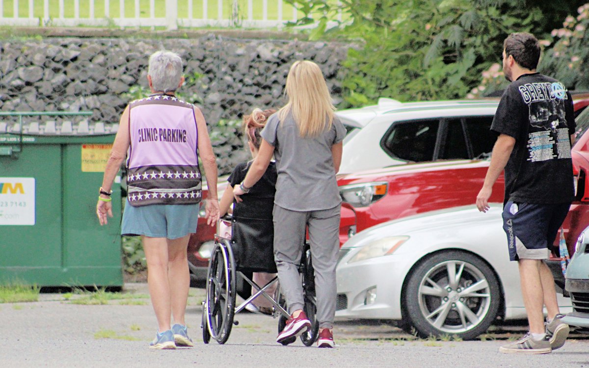 The_Imago_Dei's tweet image. Yesterday, for the first time, we watched as clinic staff brought a wheelchair out to retrieve a mother from her car. She couldn’t seem to walk in on her own.
Instead of taking her through the front like the others, they wheeled her through a side back door.
Things that make ya…