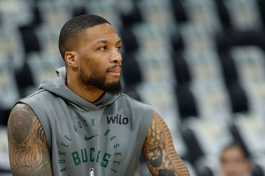 AhnFireDigital's tweet image. Damian Lillard&apos;s reunion with the Portland Trail Blazers left people around the NBA  &quot;scratching their heads,&quot; per @johnhollinger.
