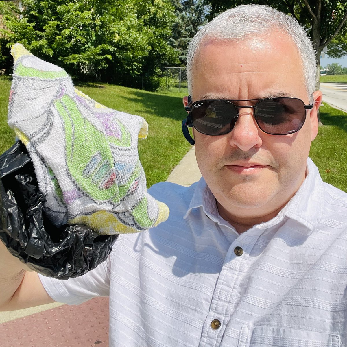 WorkforceJames's tweet image. 3,000-day #litterchallenge Day 2,144: To infinity and beyond to help clean up the planet …
Pickup: #WashCloth
🌎🚮🗑️🐶😎✋💚 x71
#AtLeastOneaDay #OreotheDog