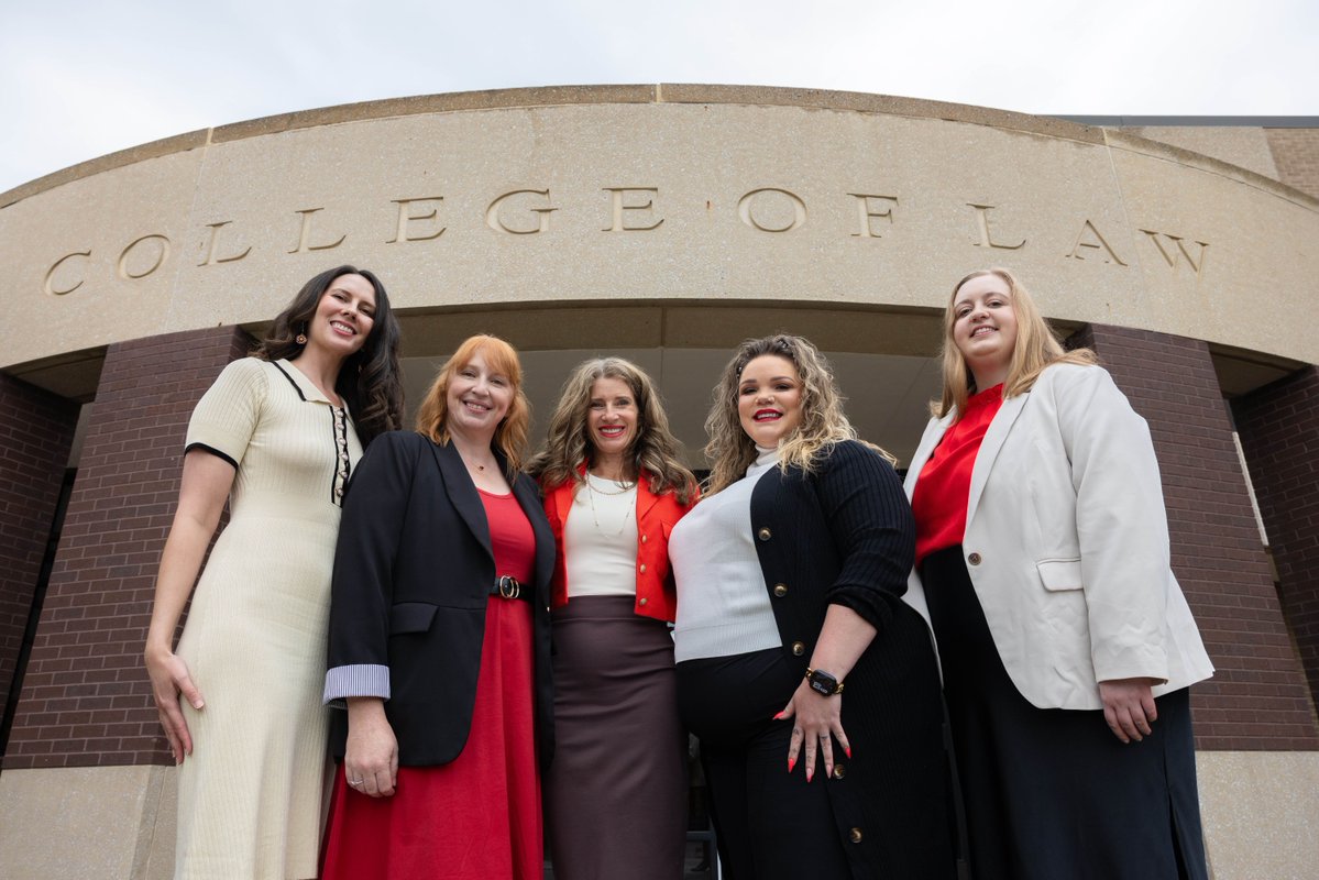 UNLincoln's tweet image. ICYMI: A new center at @UNLCollegeofLaw is addressing the shortage of qualified attorneys in rural communities across the state, equipping attorneys with the knowledge, skills and support needed to provide high-quality, trauma-informed representation.
🔗 buff.ly/zKGUlJw