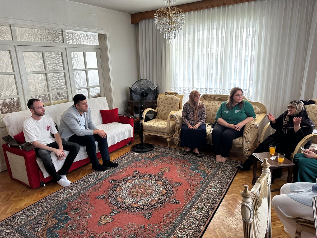 Arb.Av.Yasemin KARACA ERSÖZ (@avyaseminkaraca) on Twitter photo İlçe Gençlik Kolları Başkanımız Sn. <a href="/bese_yakup/">Yakup Beşe🇹🇷</a>, Yönetim kurulu üyelerimiz ile birlikte,
Sarıgüllük Mahalle sakinlerinden Sabriye ALKAN Teyzemize ve özel gereksinimli evladına misafir olduk.
Teyzemizin hayat zorluklarını dinledik, destek olabilmek adına notlarımızı aldık. İlçe Gençlik Kolları Başkanımız Sn. <a href="/bese_yakup/">Yakup Beşe🇹🇷</a>, Yönetim kurulu üyelerimiz ile birlikte,
Sarıgüllük Mahalle sakinlerinden Sabriye ALKAN Teyzemize ve özel gereksinimli evladına misafir olduk.
Teyzemizin hayat zorluklarını dinledik, destek olabilmek adına notlarımızı aldık.