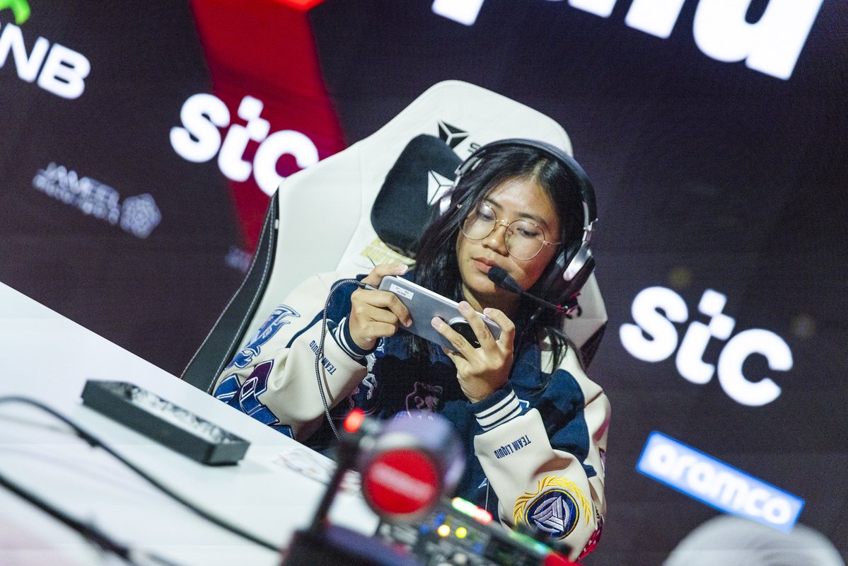 EWC_EN's tweet image. It's not just about playing. It's about performing under pressure. ๐ช
From start to finish, @Honorglobal will power our MWI players through every play and every moment. With greatness on the line, there is no other option.