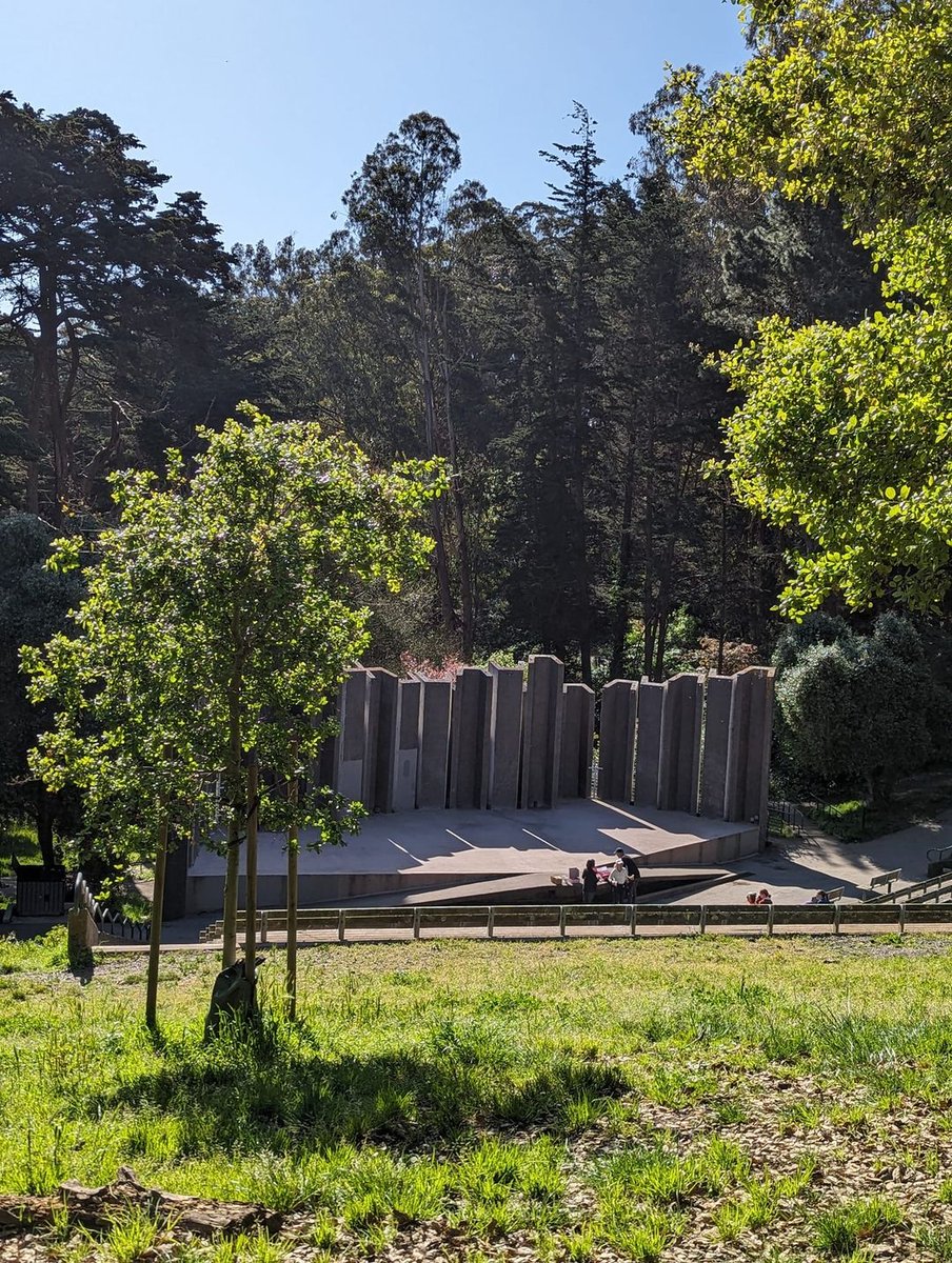 jerrygarcia's tweet image. Happy 20th Birthday to the Jerry Garcia Amphitheater! 🎉 Renamed in 2005, this special spot in San Francisco’s Excelsior neighborhood honors Jerry’s roots and enduring legacy.
Come check out the place and celebrate the milestone at this year’s #JerryDay on August 2nd!