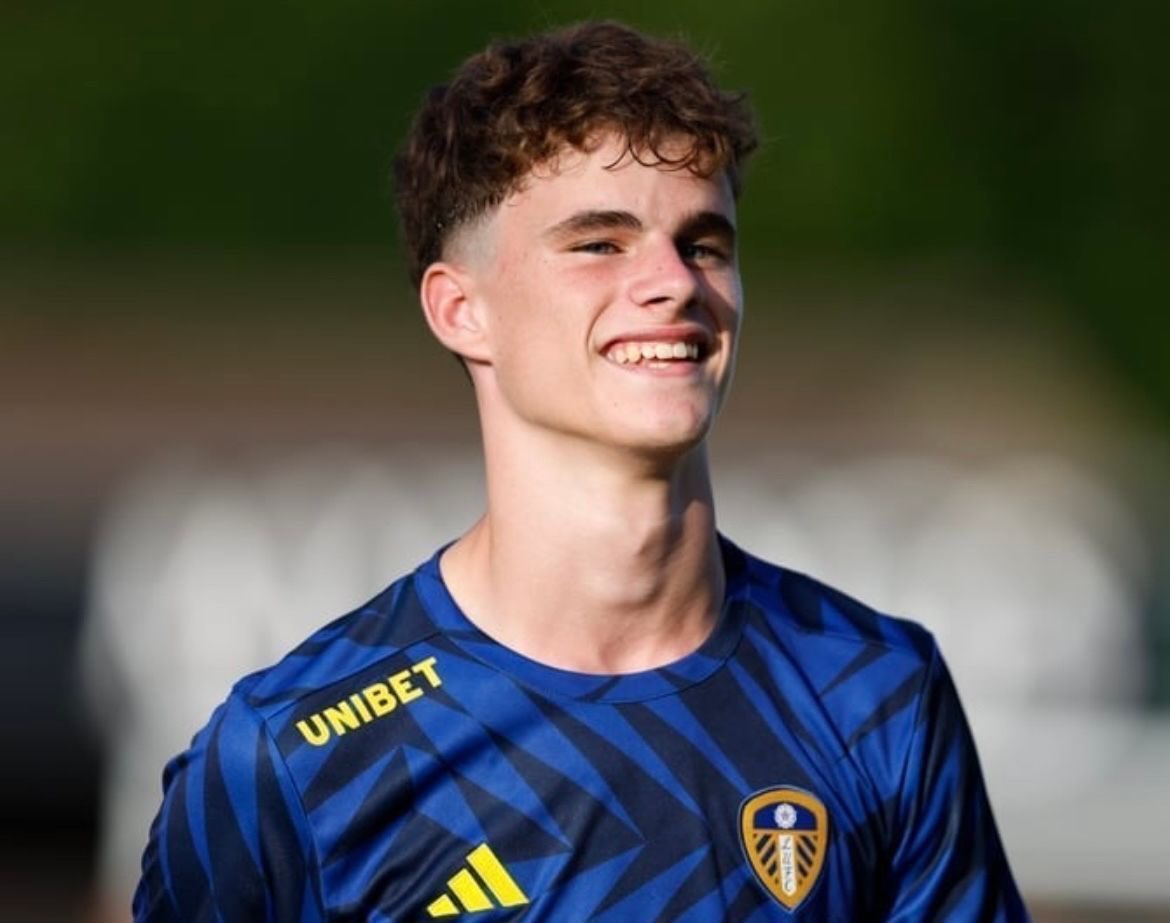 leedsutdacademy's tweet image. 👏 #LUFCU21s players Rory Mahady, Charlie Crew, Rhys Chadwick, Sam Chambers & Harry Gray have all travelled with the first team for their pre-season trip to Germany
#LUFCYouth | #LUFC