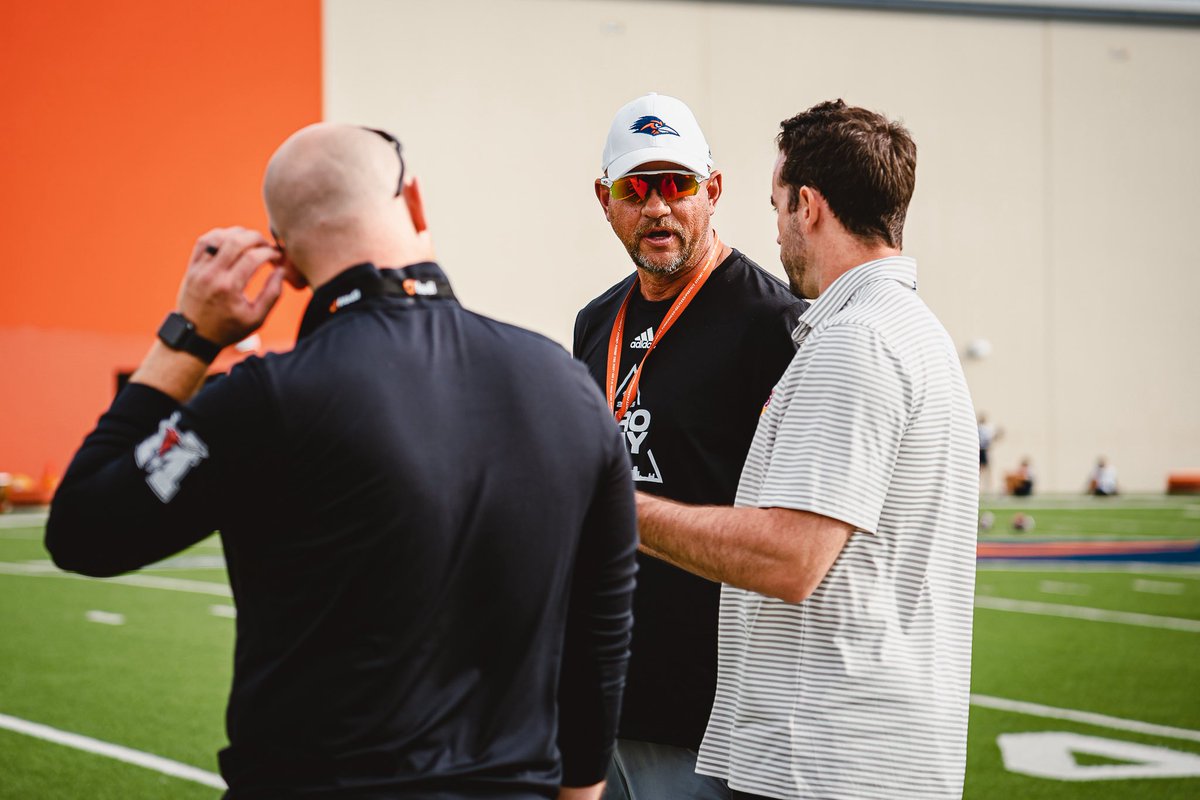 UTSAFTBL's tweet image. When there are more coaches than players at workouts π€―
We had 150+ THSCA coaches attended our open workout this morning!
#210TriangleOfToughness x #THSCA