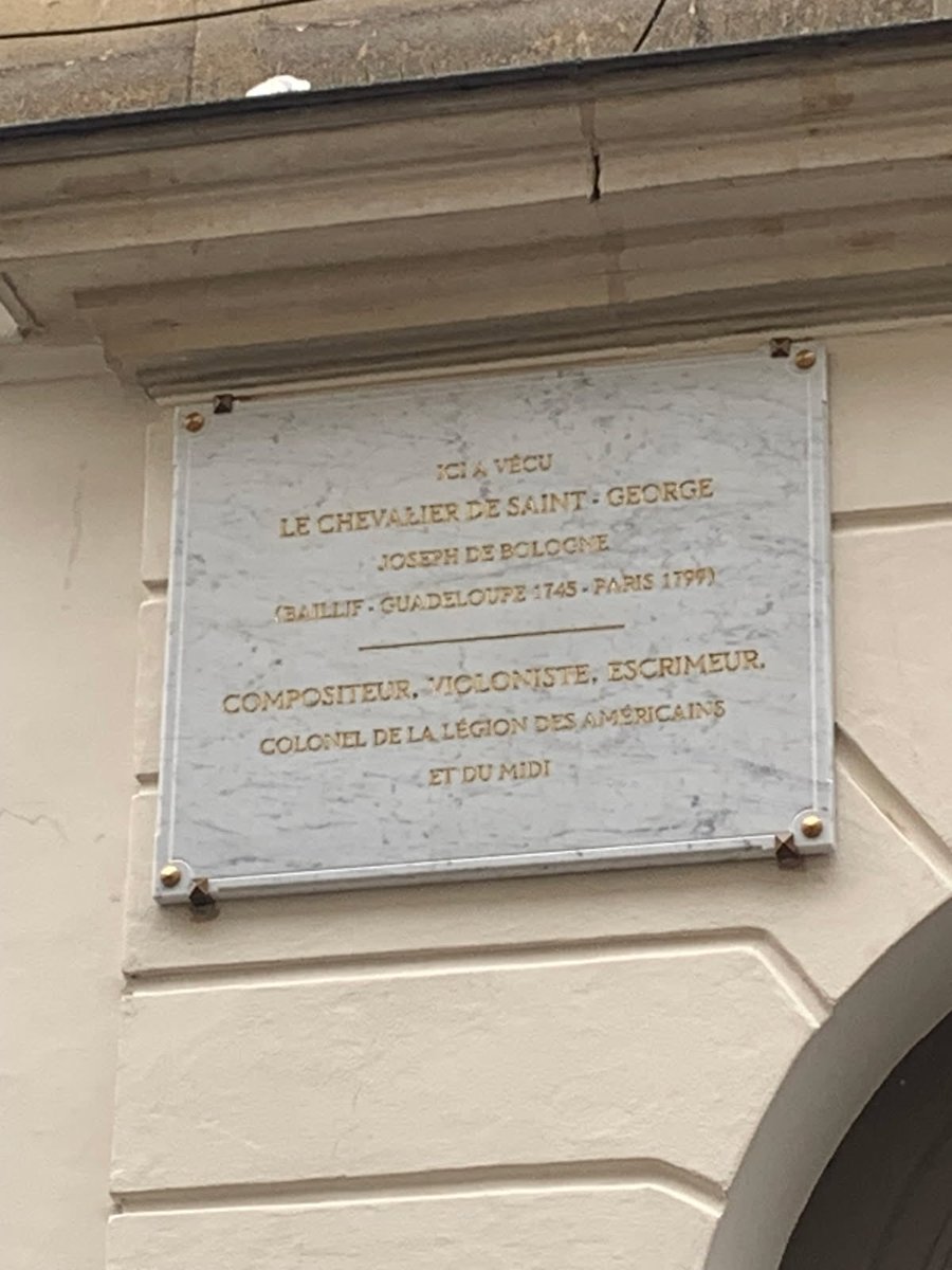 ClaudeRibbe's tweet image. Le texte de la plaque rendant hommage au chevalier de Saint-George, 49 rue Saint-André-des-Arts, s’affiche enfin en lettres d’or, pour la postérité ⁦@jp_lecoq⁩ ⁦@opasselecq⁩ ⁦@mairie6paris⁩ @changerparis #Paris6 #Guadeloupe #Outremer #musique #escrime