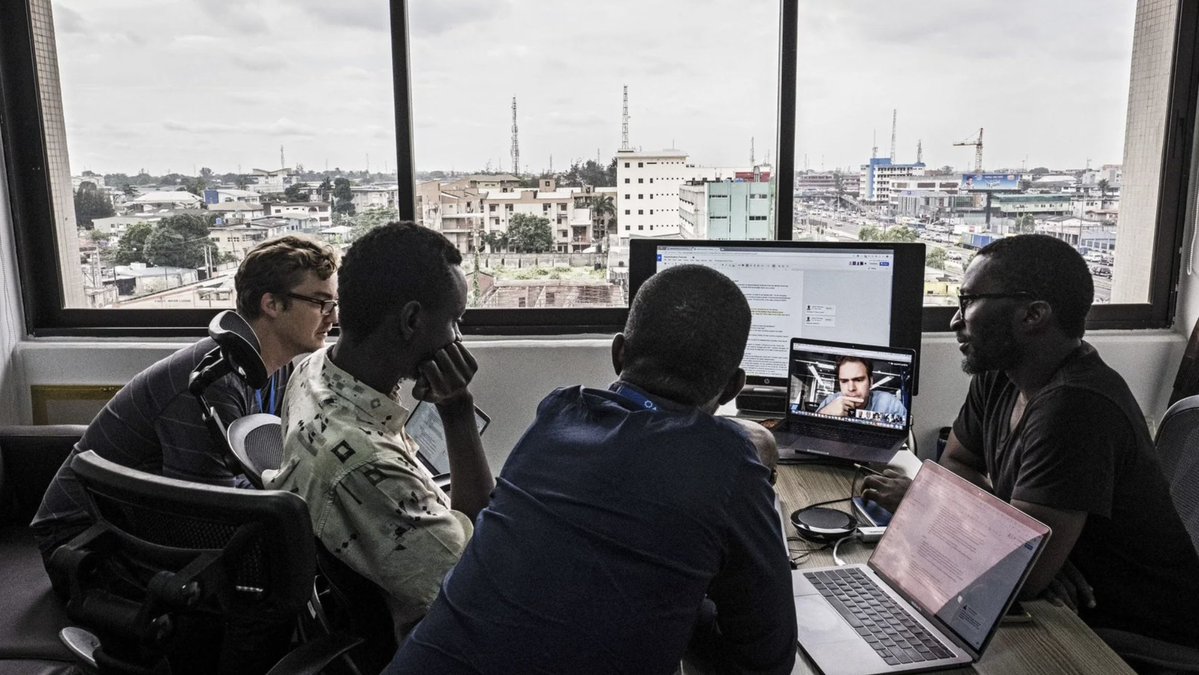 restofworld's tweet image. AI and immigration uncertainty threaten Nigeria’s dreams of becoming an outsourcing hotspot
restofworld.org/2025/nigeria-o…