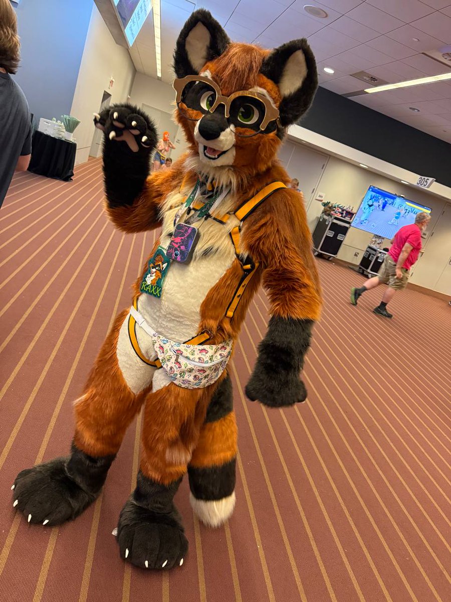 aurelius0u0's tweet image. like rawr n stuff x3 uwu hai
...that hurt me to type