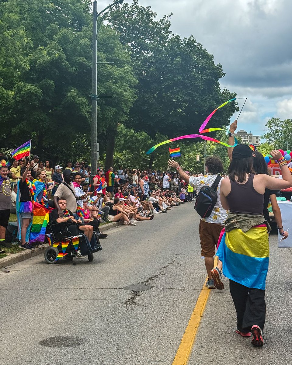 londonlibrary's tweet image. Loved being part of Pride London yesterday! 🌈
Thanks to everyone who joined us in celebrating inclusion, joy, and community.