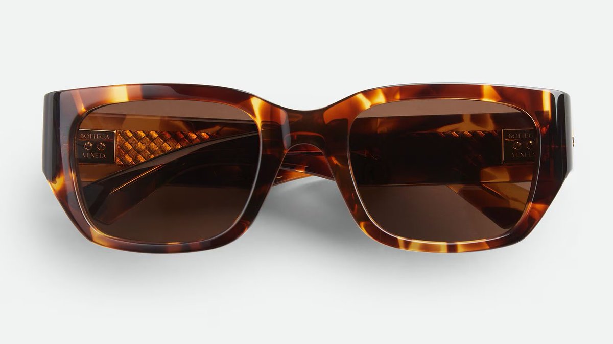 StreetFashion01's tweet image. Bottega Veneta’s new Intrecciato Sunglasses🙂↕️