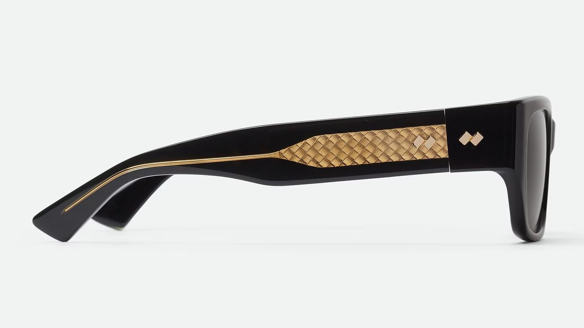 StreetFashion01's tweet image. Bottega Veneta’s new Intrecciato Sunglasses🙂↕️