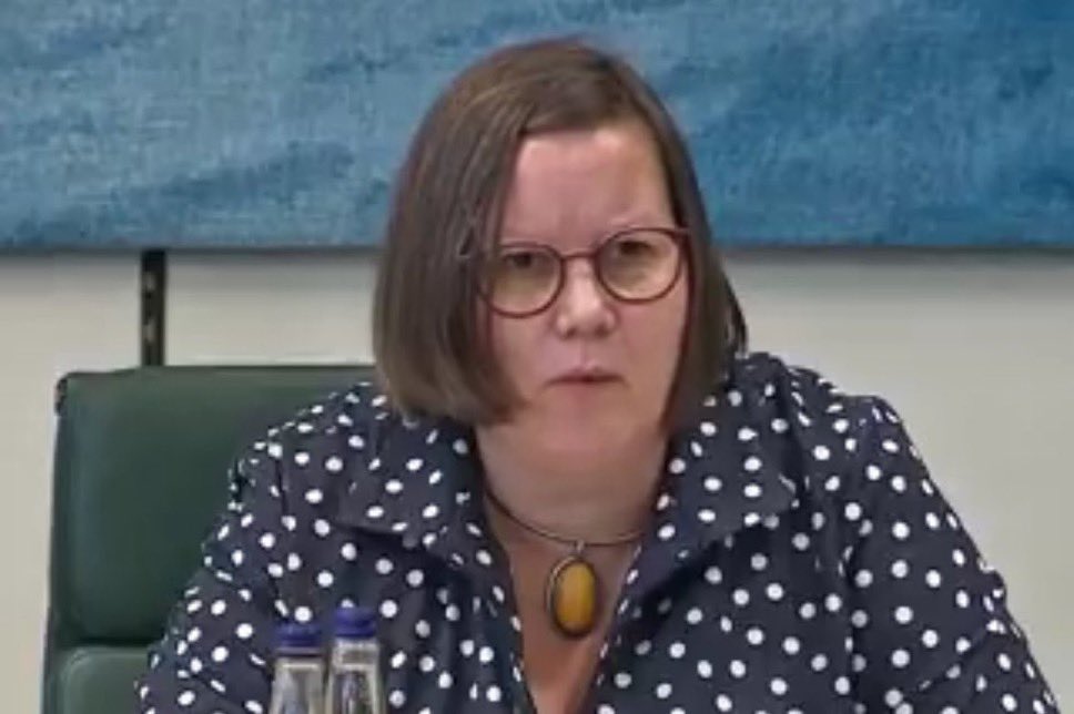 ArchRose90's tweet image. There are two types of reactions people have when Keir Starmer speaks. Which one are you?