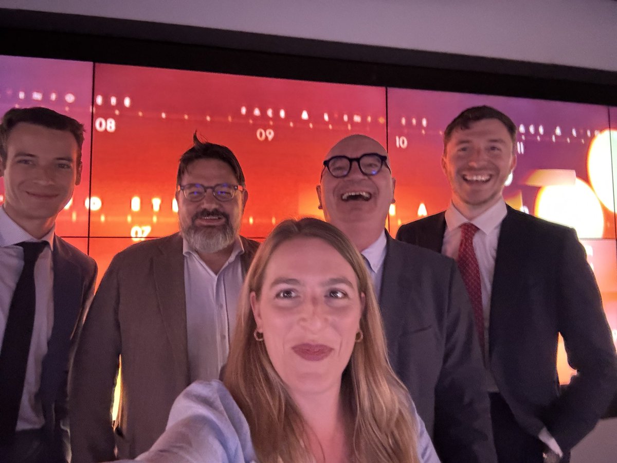 PhDavidMtb's tweet image. On se retrouve sur Cnews de 19h à 20h avec @ElodieHuchard à la baguette , @ovial @pierremarieseve et Louis Morin!