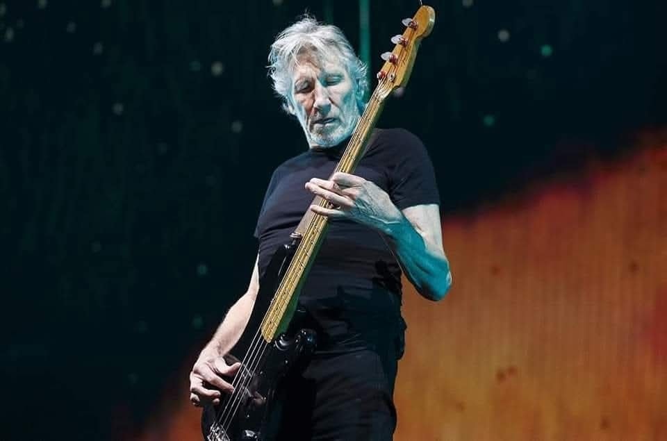 peterkidder's tweet image. Roger Waters on bass