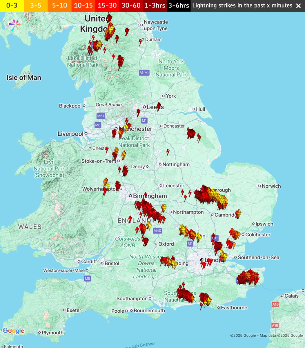 DaveThroup's tweet image. Some lively thunderstorms around this evening.
Recent lightning strikes.
