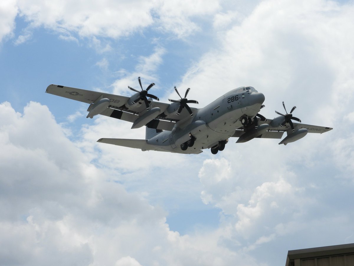 MattCVaHi's tweet image. LAC5999, a KC-130, on short final for Dobbins rwy 29 @DobbinsARB