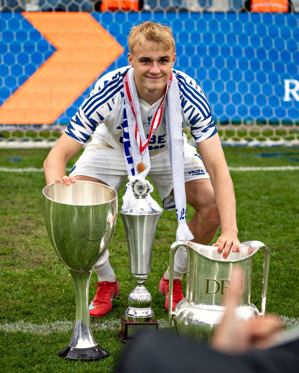 O melhor jovem do campeonato dinamarquês é a nova jóia do meio-campo portista 💎