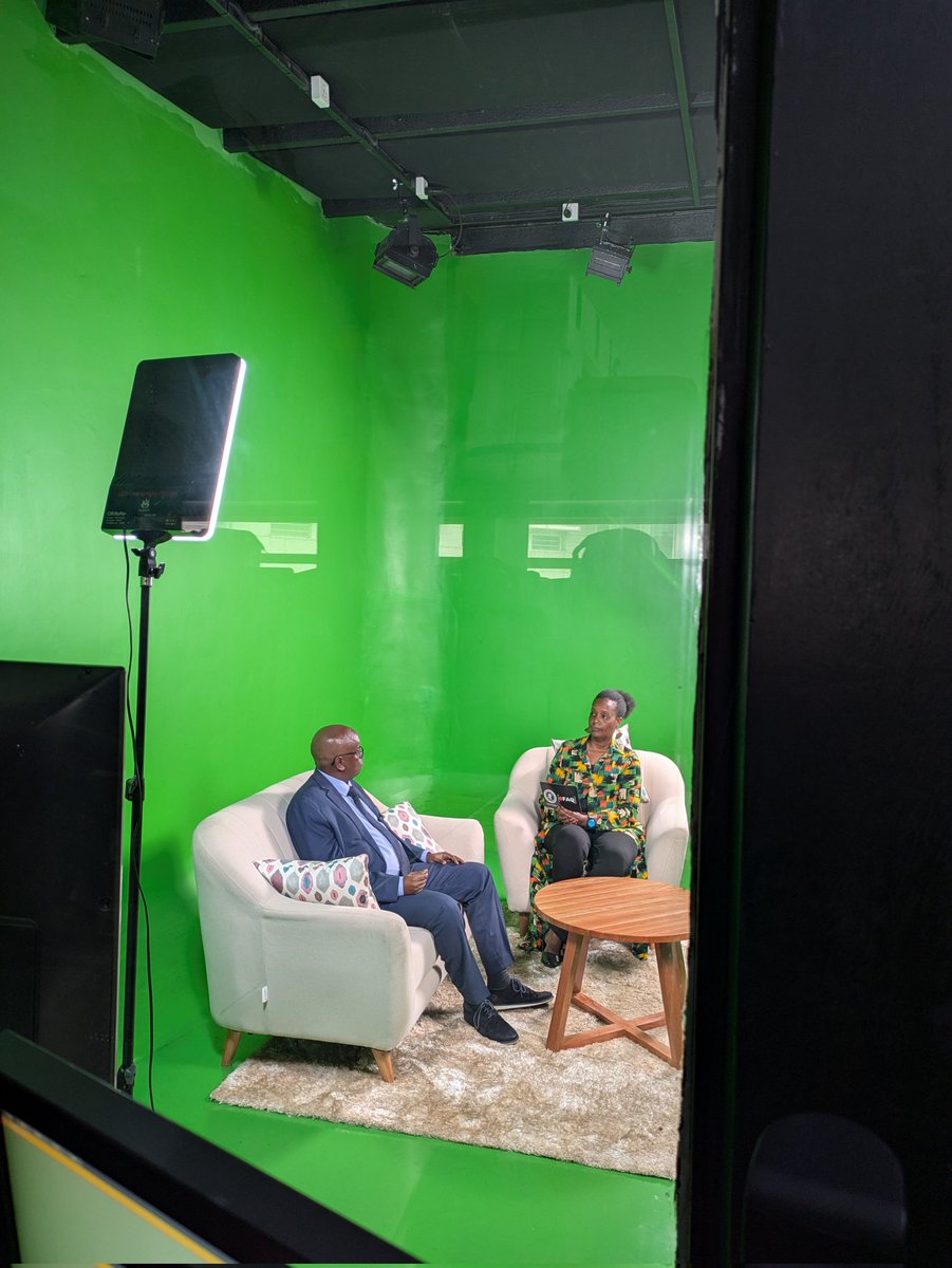 ML Corporate Services (@mlcorporates) on Twitter photo La prévisibilité, c’est la clé 🔑
Benjamin Rufagari <a href="/RufagariS/">Rufagari Seruzamba</a>, CEO de Invcom Consulting Group, revient sur ce qui fait la force du #Rwanda : un environnement d’affaires stable, transparent et tourné vers l’avenir.
🎯 Un cadre unique pour sécuriser et maximiser les La prévisibilité, c’est la clé 🔑
Benjamin Rufagari <a href="/RufagariS/">Rufagari Seruzamba</a>, CEO de Invcom Consulting Group, revient sur ce qui fait la force du #Rwanda : un environnement d’affaires stable, transparent et tourné vers l’avenir.
🎯 Un cadre unique pour sécuriser et maximiser les