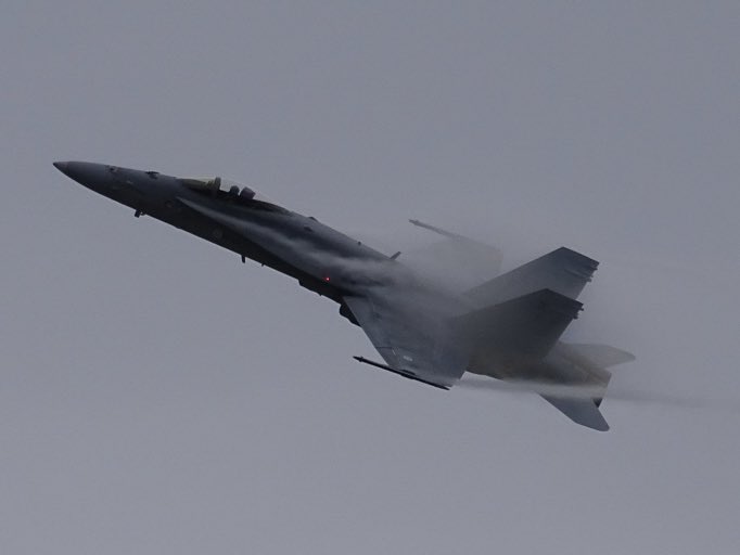 CliveBranch's tweet image. Super Hornet from a quite moist Saturday morning @airtattoo 2025
@window_planes
@Caz801
@JordanWeir45
@CraigHughes123
@NWSAcaster
@johnbilcliffe
@Saint1Mil
@wesleyb1989