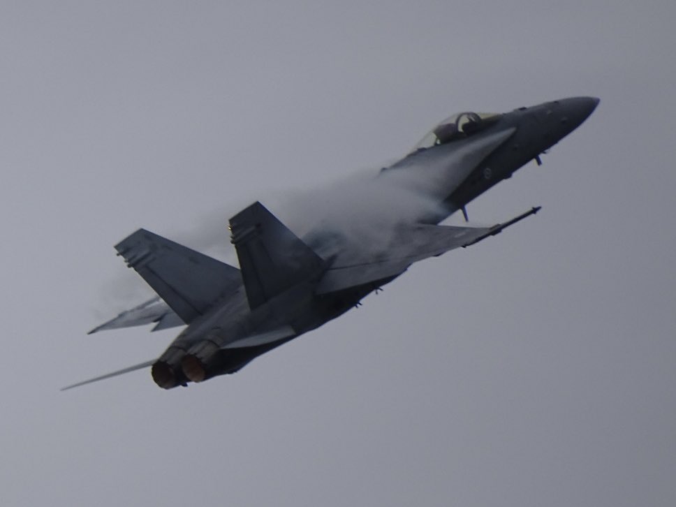 CliveBranch's tweet image. Super Hornet from a quite moist Saturday morning @airtattoo 2025
@window_planes
@Caz801
@JordanWeir45
@CraigHughes123
@NWSAcaster
@johnbilcliffe
@Saint1Mil
@wesleyb1989