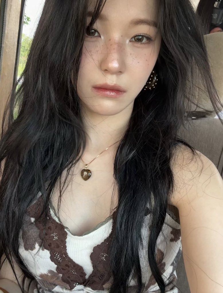picsofjiheon's tweet image. princess