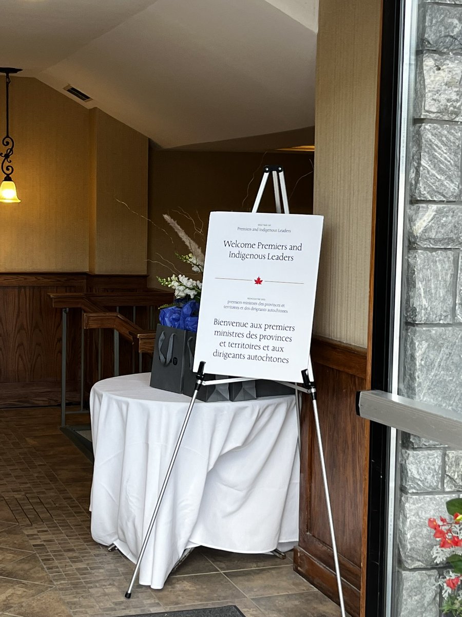 ColinDMello's tweet image. After a little over three hours, the Premiers have wrapped up their meeting with Indigenous leaders over national building strategies.
#onpoli