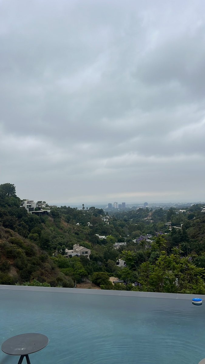 carlitos tweet media