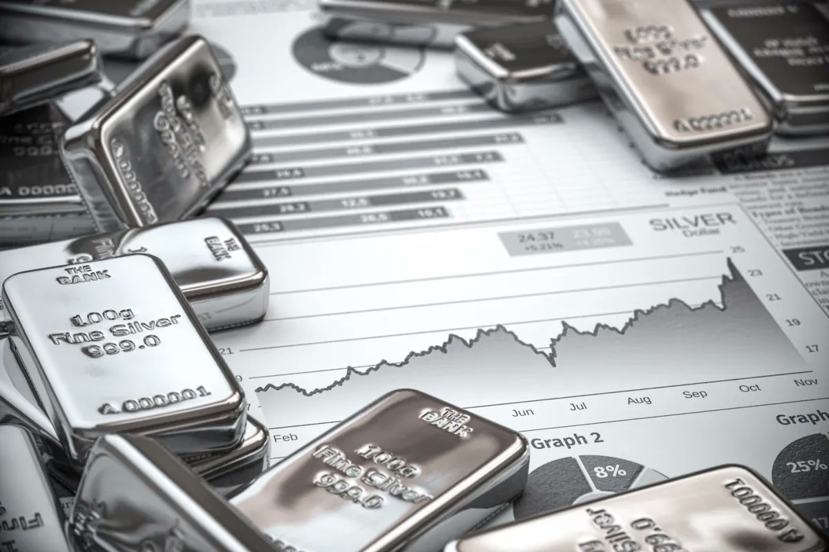 Vince_Stanzione's tweet image. $SLV $PHYS #silver if we ignore the $50 Hunt brothers 1980 price and use April 2011, when it reached US$47.94 as the high, now factor in CPI - purchasing power we need at least $67 an ounce just to get back to the 2011 highs. Silver still remains very depressed and other 50%+…