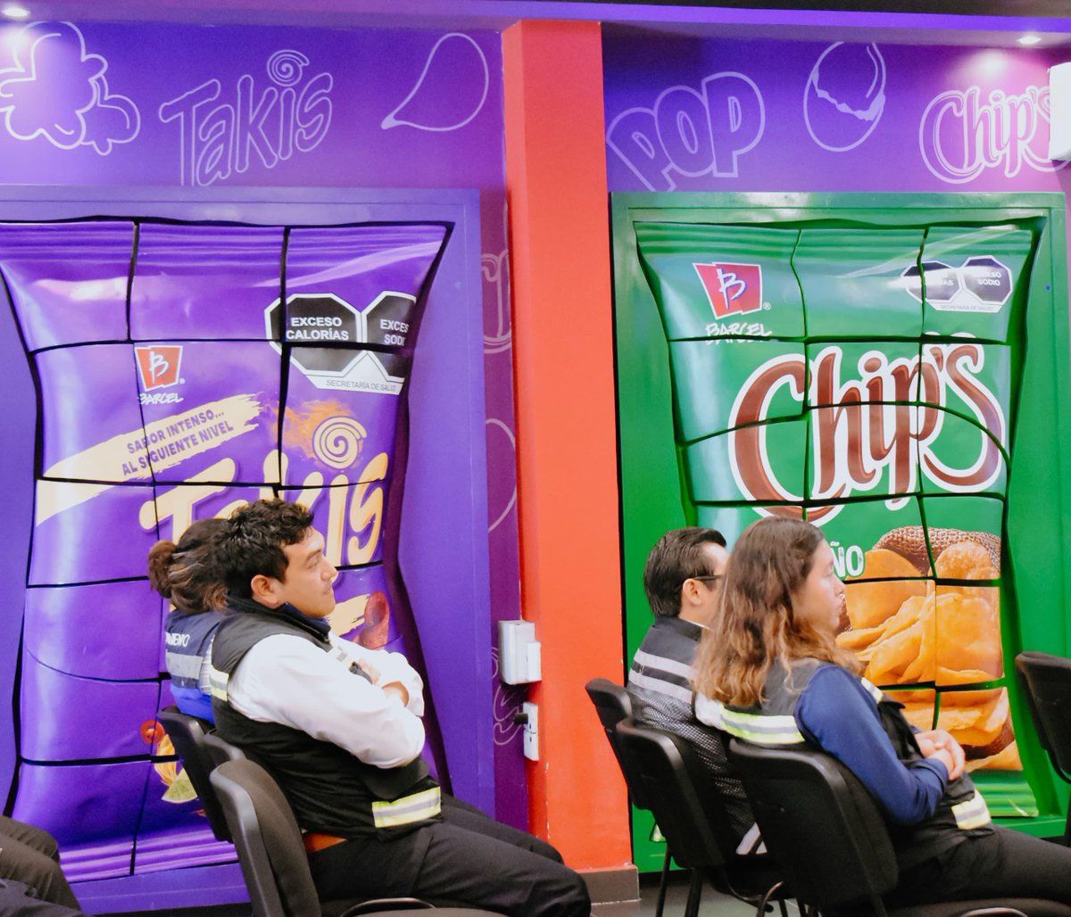 IIPEDEY's tweet image. 👩‍🏫En la Planta Barcel del Grupo Bimbo en Yucatán, impartimos  la capacitación “Sociedad e Inclusión para Personas con Discapacidad”, como parte de nuestras acciones para fortalecer la cultura de inclusión laboral.   #RenacerConInclusión 🤟