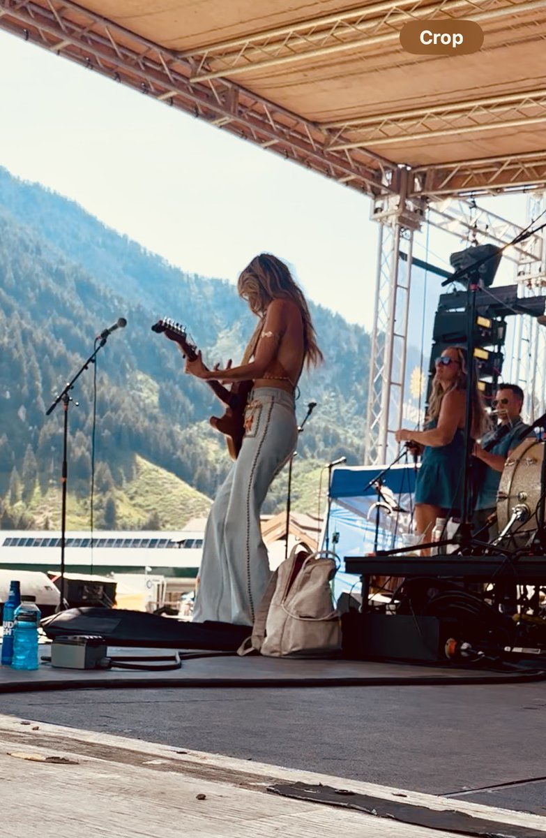 _SarahDarling's tweet image. Snowbasin Utah ๐๐ฆ
#view #grateful #blues #brews #utah #mountains #west #love