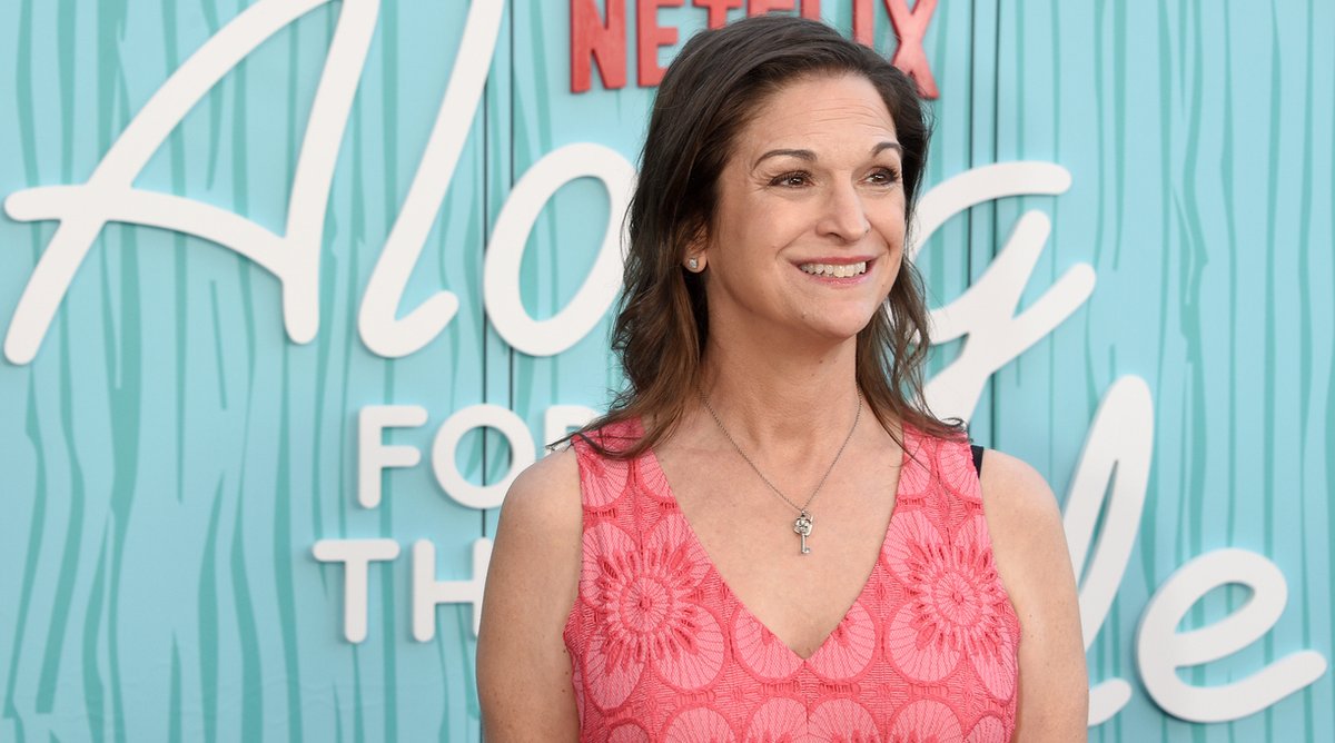 KirkusReviews's tweet image. A new young adult novel by THAT SUMMER author Sarah Dessen is coming next year. Simon & Schuster Books for Young Readers is expected to publish Dessen’s CHANGE OF PLANS on May 5, 2026. @simonteen ow.ly/Lqqr50WsOsM
