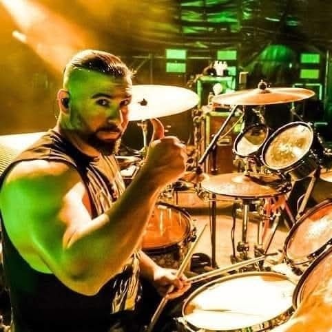 peterkidder's tweet image. John Dolmayan gives the thumbs up