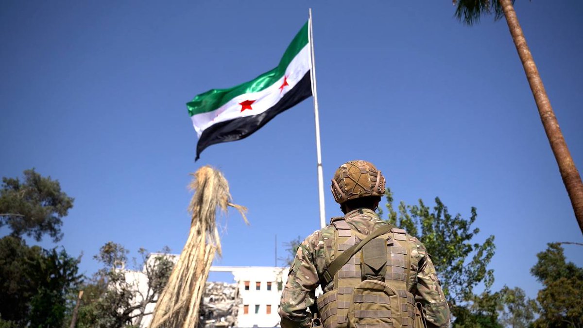 نقف اليوم في رحاب وزارة الدفاع، أمام دماء زكية انهمرت على تراب الوطن، وكتبت فصلاً جديداً في سجل البطولة الذي لم ينقطع عبر الأجيال.

نقف إجلالاً لرجالٍ حملوا عبء المرحلة، فواجهوا القصف والغدر بثبات، وخاضوا المواجهة وهم يدركون أن السيادة لا تمس. 

نُعزّي اليوم أسر الشهداء الذين