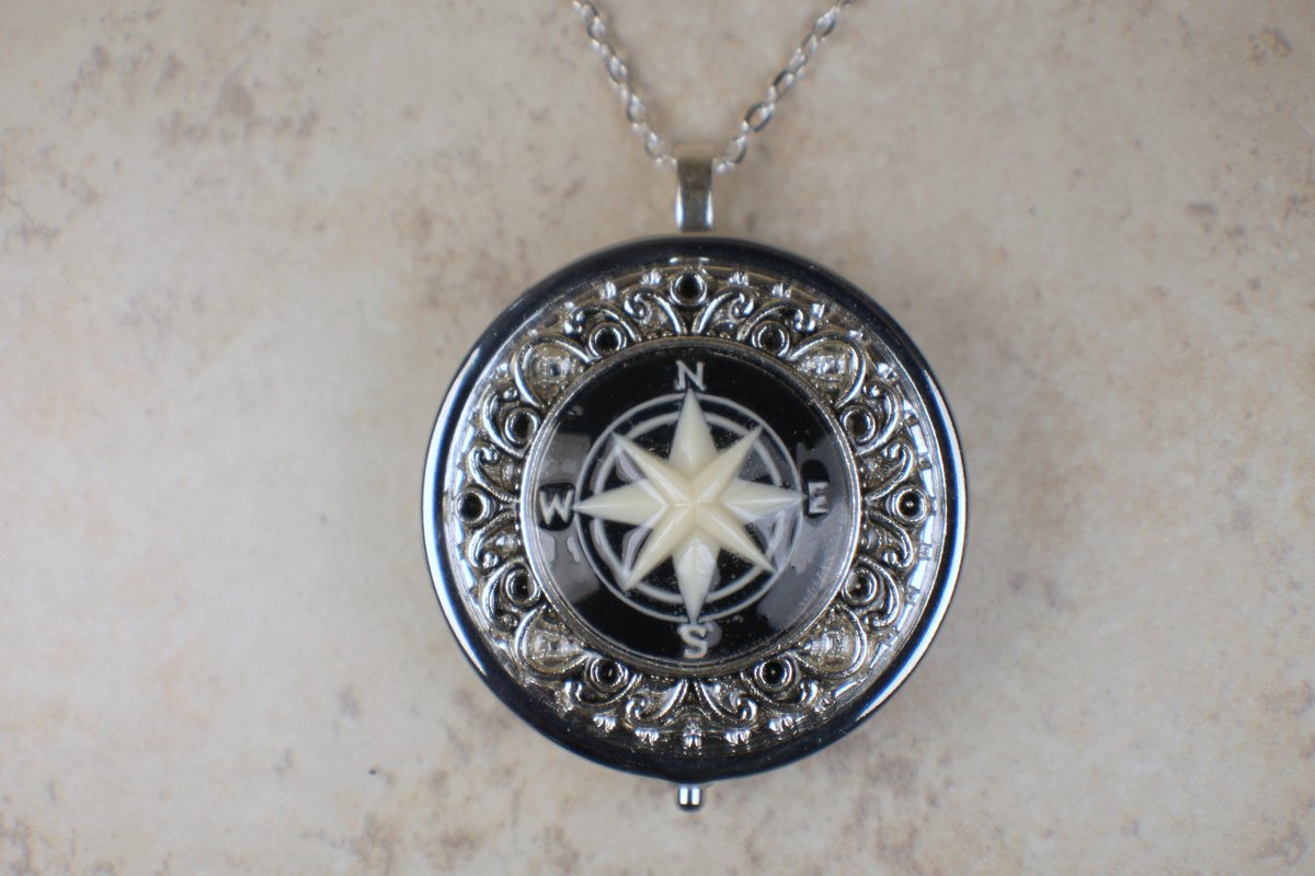 charsfavorite's tweet image. Unlock memories with the enchanting Compass Cameo Music Box Locket. A timeless treasure for just $100. Capture your heart in melody today! #MusicBoxMagic #GiftElegance
Shop Now charsfavoritethings.com/products/compa…