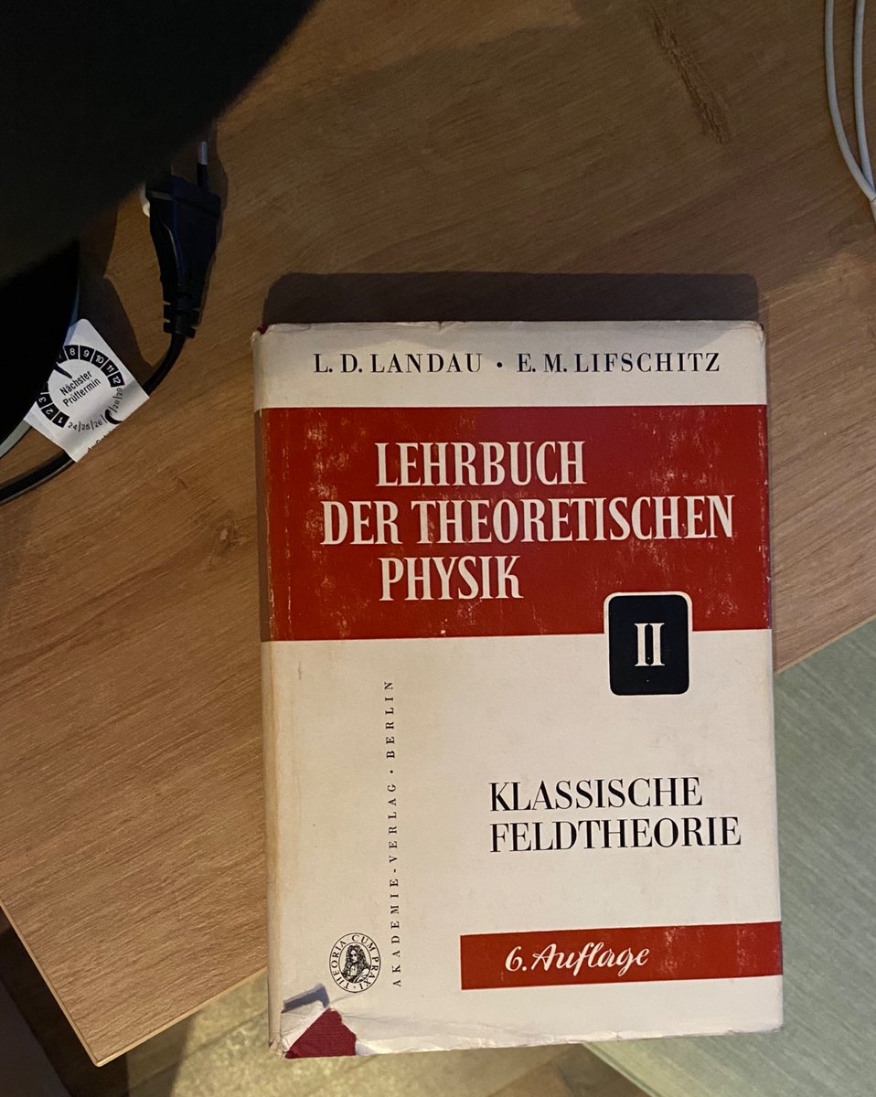 l_spermatikos's tweet image. ich habe das für nur €6 in berlin gekauft (!)