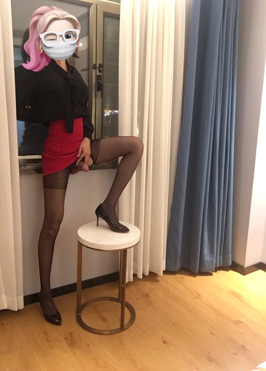 CD_xiaotutu's tweet photo. 男娘的裙子下面有什么🤔
#伪娘 #可爱の男孩子 #男娘 #黑丝 #包臀裙 https://t.co/idANumKS2W