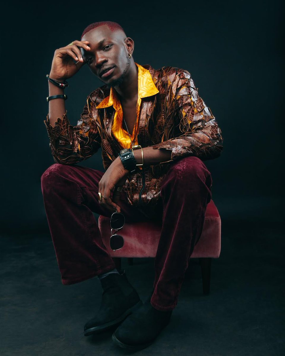 anyikopr's tweet image. Our #MCM today is @kethan_official - super talented Kenyan singer-songwriter, performing artist and music producer who just released his highly anticipated album, ‘Dr. Flow Will See You Now’ — out now🔥
WHY WE LOVE KETHAN⤵
1/6