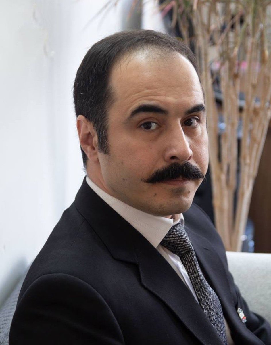 BardiaMousavi_'s tweet image. خواست آزادی برای میهن، جرم نیست و آنقدر این خواسته قدرتمند شده که نمیتوانید مدت زیادی در بند نگهش دارید. در لحظات شکنندهای قرار داریم و این سدهای کوچک نهایی را هم میشکنیم و دولت ملی را در میهن عزیزمان ایران تاسیس میکنیم و جشن میگیریم. #حسین_رونقی
پاینده ایران