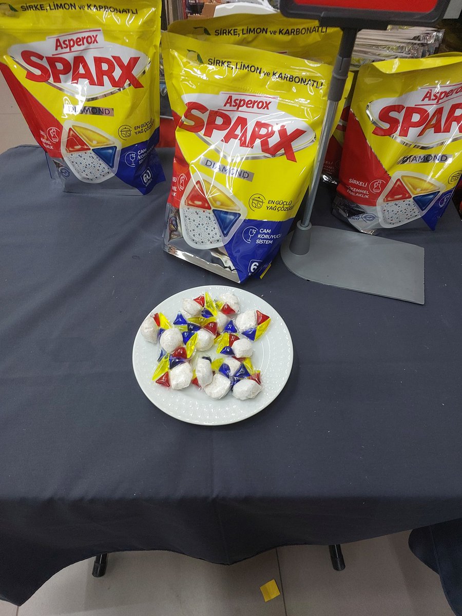 bimlerde tide pod challenge başlamış 3 kapsül yedim herkese tavise ederim