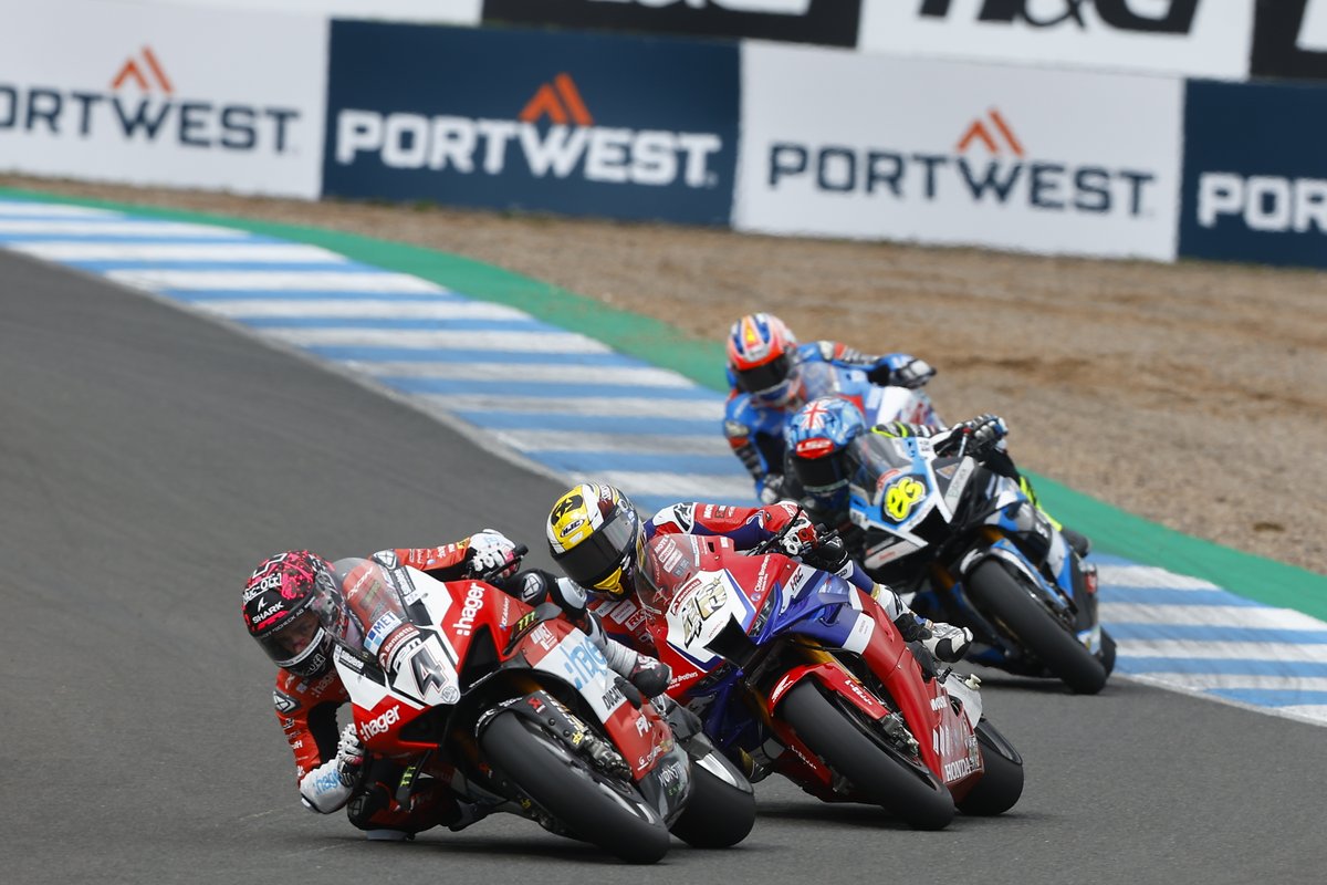Bennetts British Superbike Championship (@officialbsb) on Twitter photo ⚠️BREAKING NEWS⚠️
<a href="/Reddingpower/">ReddingPower</a> returns: 2019 <a href="/bennetts_bike/">Bennetts</a> British Superbike champion confirmed at Hager <a href="/PBM_Team/">Hager PBM Ducati</a> Ducati
The 'come back kid' is back at <a href="/Brands_Hatch/">Brands Hatch</a> this weekend
📰 bit.ly/453iGpj ⚠️BREAKING NEWS⚠️
<a href="/Reddingpower/">ReddingPower</a> returns: 2019 <a href="/bennetts_bike/">Bennetts</a> British Superbike champion confirmed at Hager <a href="/PBM_Team/">Hager PBM Ducati</a> Ducati
The 'come back kid' is back at <a href="/Brands_Hatch/">Brands Hatch</a> this weekend
📰 bit.ly/453iGpj
