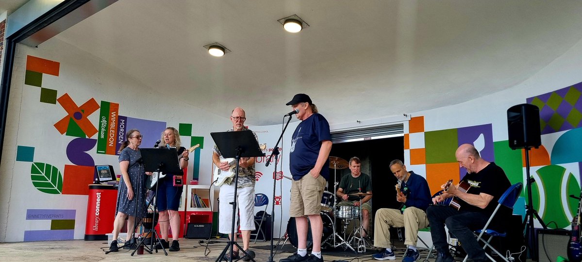MertonLibraries's tweet image. First session of Tuned In residency at Morden Park Bandstand. Come along for expert-led workshops on music collab & songwriting.
๐๏ธ Tue 22 โ Thu 24 July, 5โ7pm
๐ต Open-air concert: Fri 25 July, 5:30โ7:30pm
๐ buff.ly/QB56uq5
@mertonartsspace @tunedin_ldn