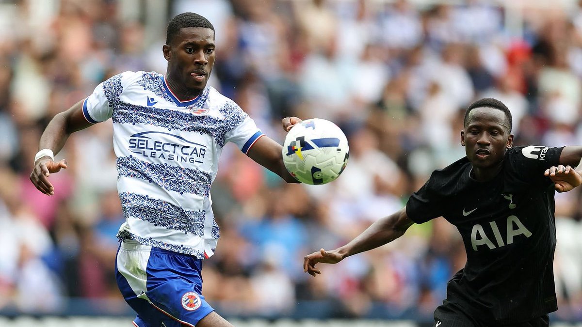 RFCLatest's tweet image. 💭 Think it’s time for #ReadingFC tell Ehibhatiomhan to pack his bags and train elsewhere until he signs that contract.
Club have to keep firm on their stance of not being messed around by players. 66 days and counting since he was first offered. Sign or just go.