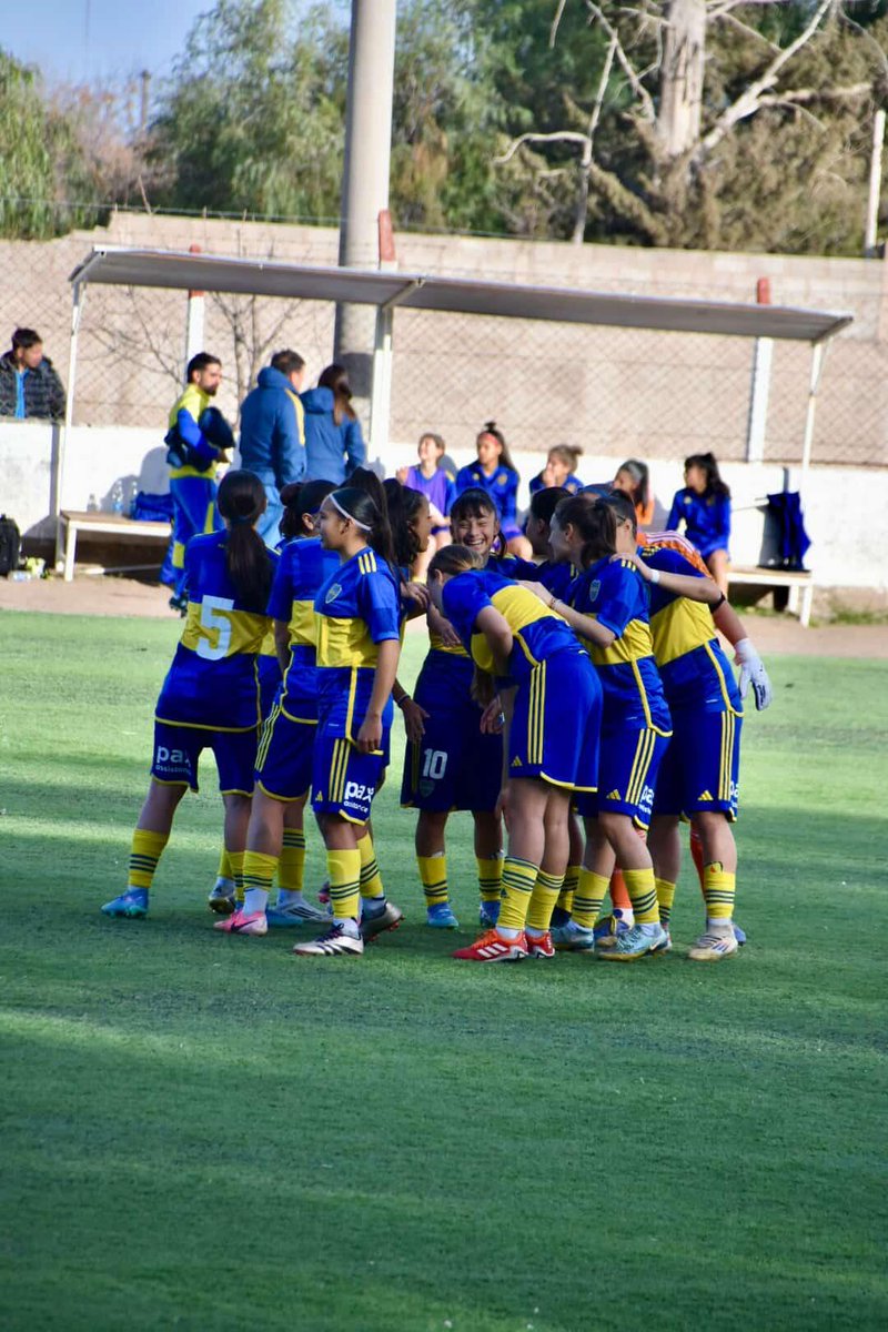 BocaFutFemenino's tweet image. 👉🏻 Por la #fecha12 del Torneo de Inferiores AFA, #Boca visitó a San Luis:

📍 Sub-19 | San Luis 4-0 Boca

📍 Sub-16 | San Luis 0-4 Boca

⚽ Goles: M. Toledo Pinna x2 y Valentina Burgos x2

📍 Sub-14 | San Luis 0-1 Boca

⚽ Gol: Dafne Celio

🔜 VS Belgrano (L)

#VamosMiniGla⚔